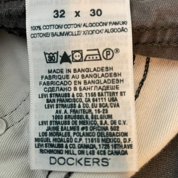 Classic Dockers men’s straight fit pants in gray. Made from 100% cotton for comf - Picture 8 of 9